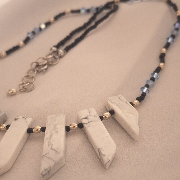 Artisan Beaded White Howlite Spikes Blue Crystal Necklace - Picture 2 of 4